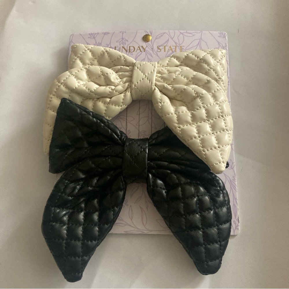 Large barrettes set of 2 faux leather quilted black & Light Cream
